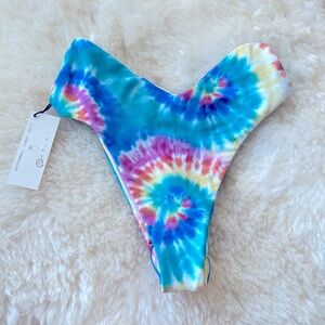 XS Skatie Melly salty blonde tie dye bottom